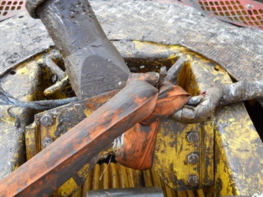 Failure of lifting equipment: Dropped ROV – IMCA