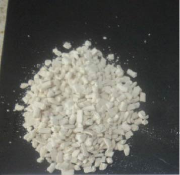 Good COâ‚‚ absorbent material (note white pellets)
